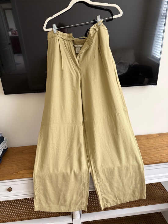 H&M Pants - H&M Olive Green Linen-Blend Pants
